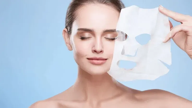 Sử dụng mặt nạ giấy thường xuyên chống lão hóa da