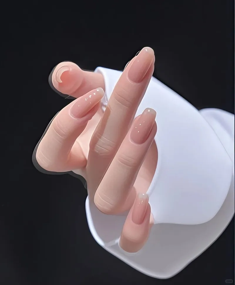 Sắc màu hoàn hảo từ các màu sơn móng tôn da được ưa chuộng