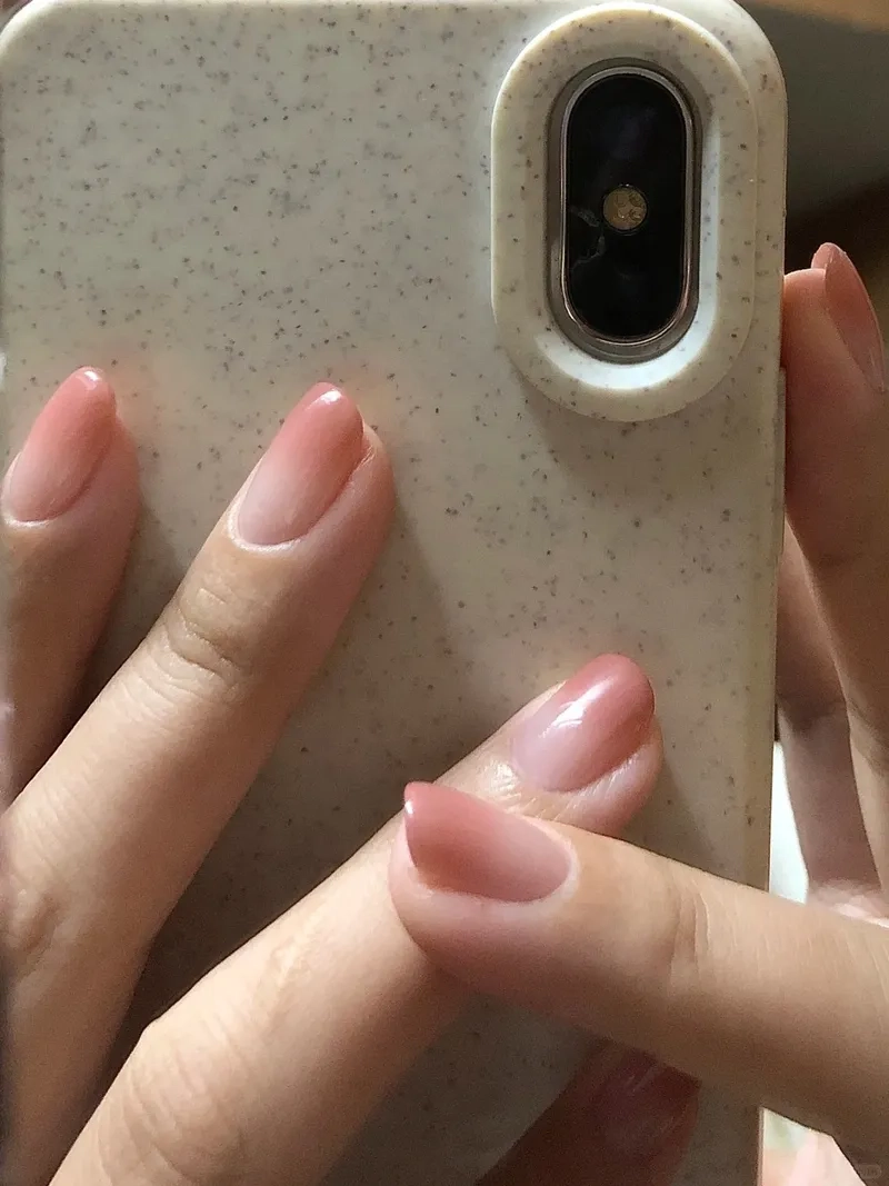 Tỏa sáng cùng mẫu móng tôn da cá tính nổi bật