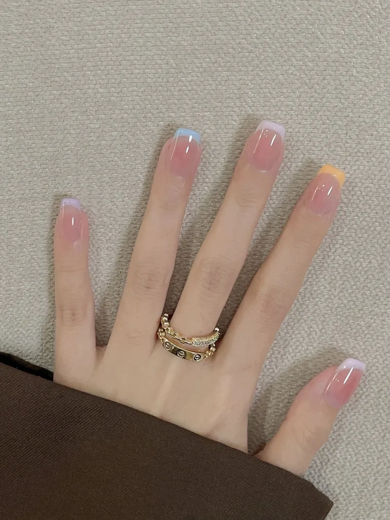 Các kiểu sơn đầu móng tay đẹp đa dạng phong cách lựa chọn