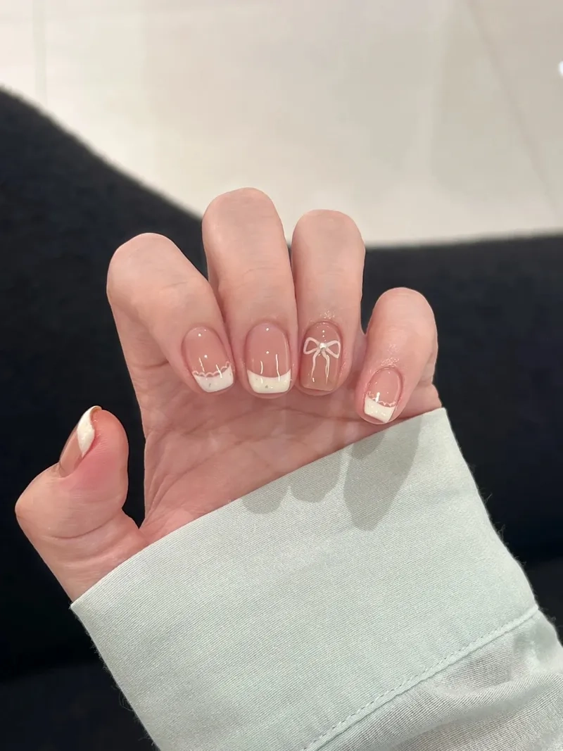 Các mẫu nail sơn đầu móng hot trend được yêu thích nhất