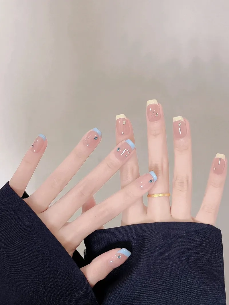 Nail phen đầu móng phong cách trẻ trung đậm cá tính