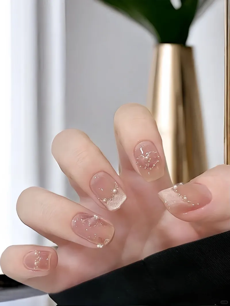 Đổi mới diện mạo với ảnh mẫu nail fen đầu móng độc đáo