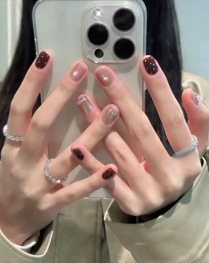 Mẫu nail ngắn đẹp phù hợp mọi phong cách thời trang