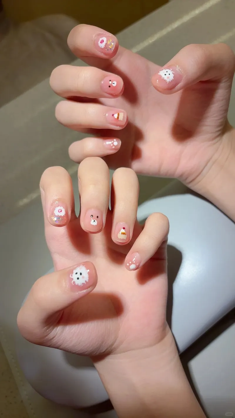 Mẫu nail cho móng tay ngắn đa dạng phong cách cá tính
