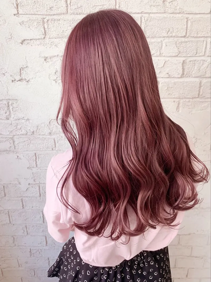 Giải đáp nhanh về nâu hồng đào có cần tẩy tóc không cho bạn gái