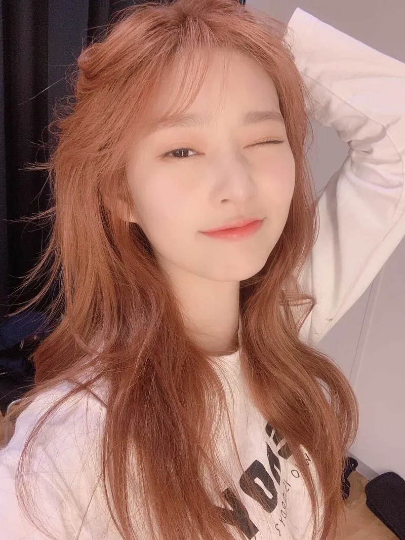 Nâng tầm phong cách với tóc màu nâu ánh hồng đẹp không thể bỏ qua