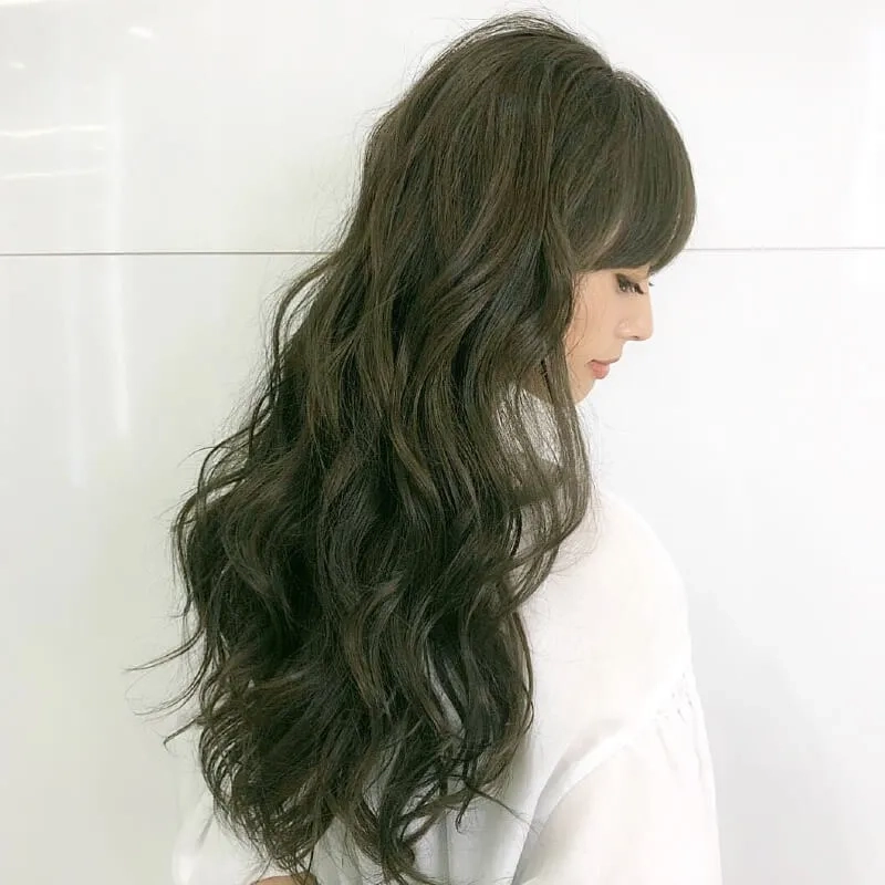Cần lưu ý gì khi nhuộm màu rêu khói có cần tẩy tóc không