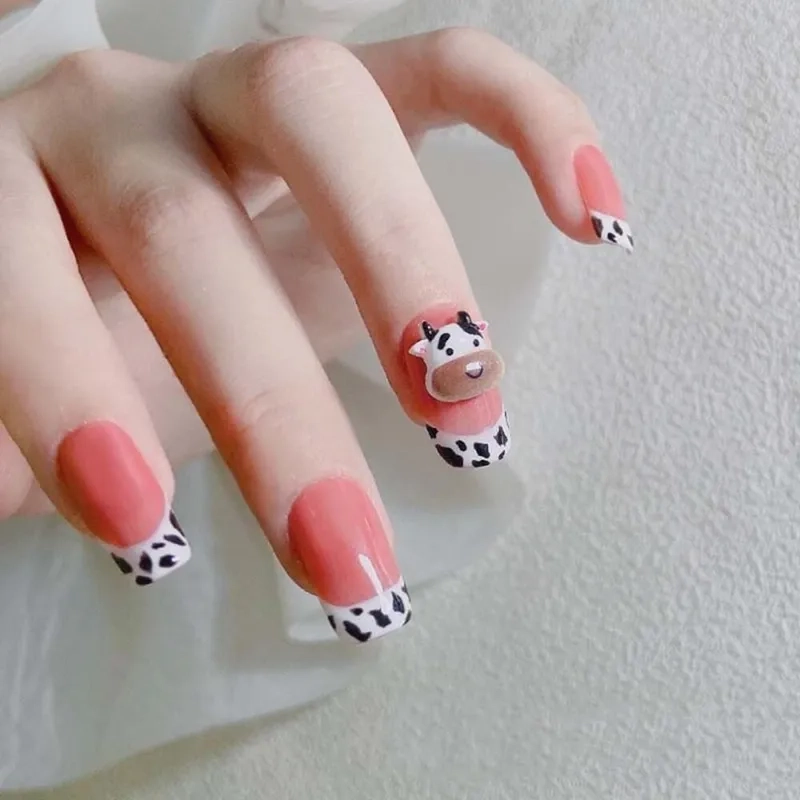 Tự tin tỏa sáng cùng làm nail bò sữa cá tính và sành điệu