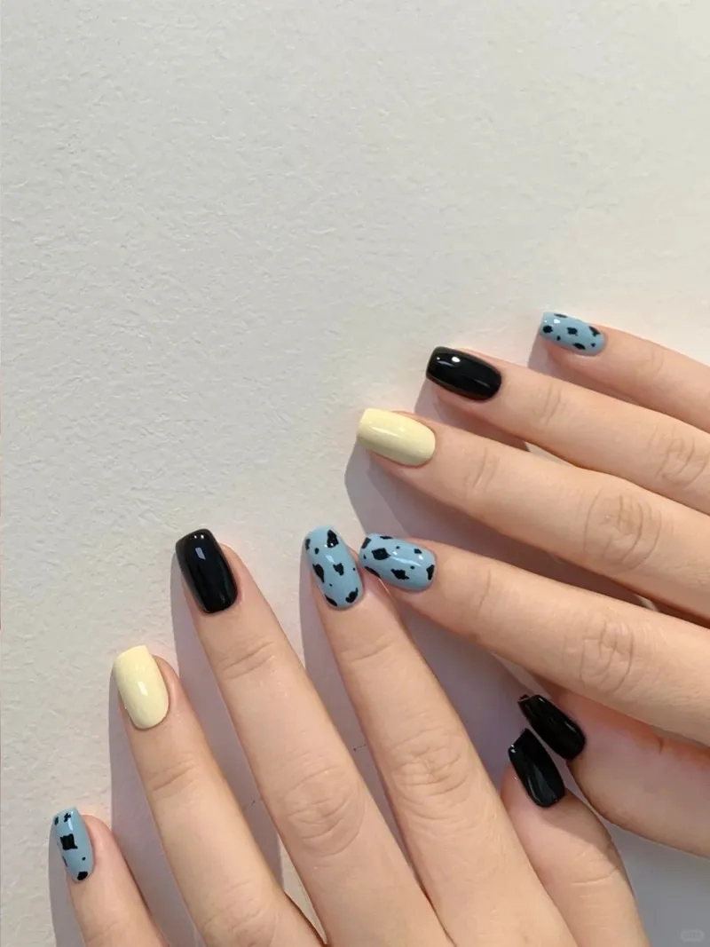 Thể hiện phong cách riêng qua các sắc thái của sơn móng bò sữa