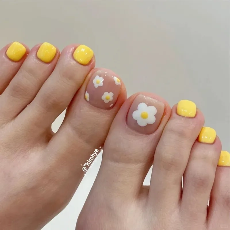 Chọn ngay mẫu nail chân đẹp đơn giản cho phong cách nhẹ nhàng