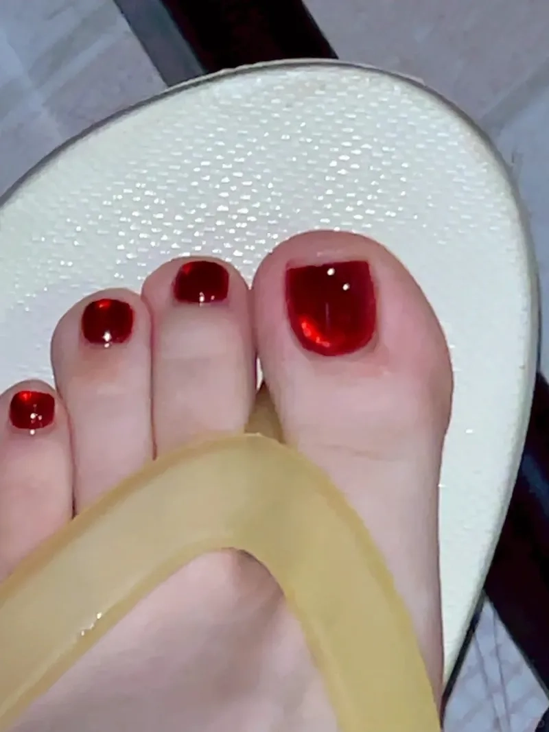 Cập nhật xu hướng với các mẫu móng chân sơn gel đẹp nhất