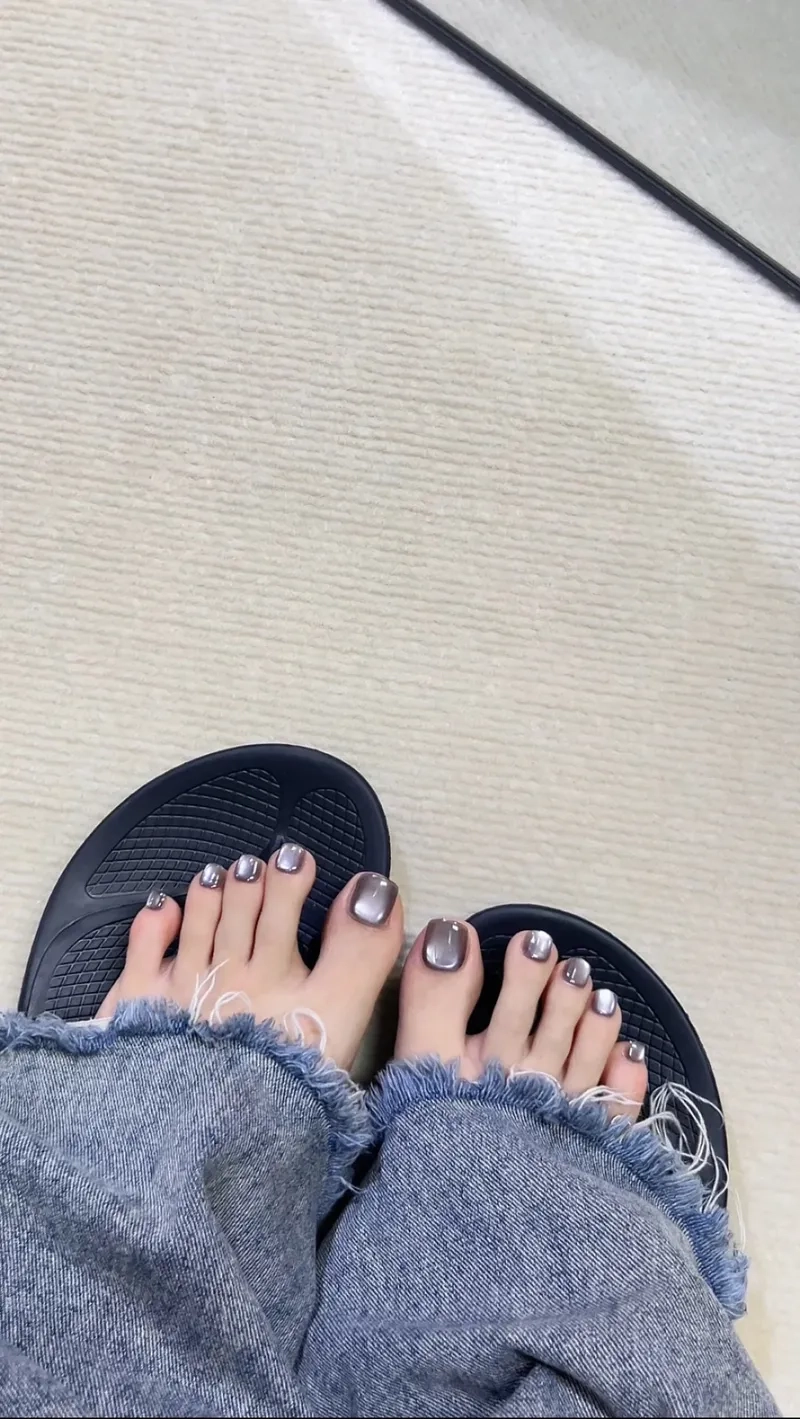 Tinh tế trong từng chi tiết cùng màu gel móng chân đẹp