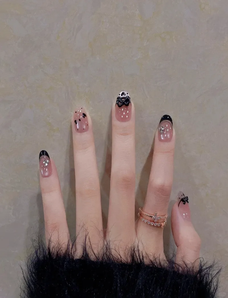 Thử ngay mẫu nail đính nơ đơn giản thanh lịch và dễ thương