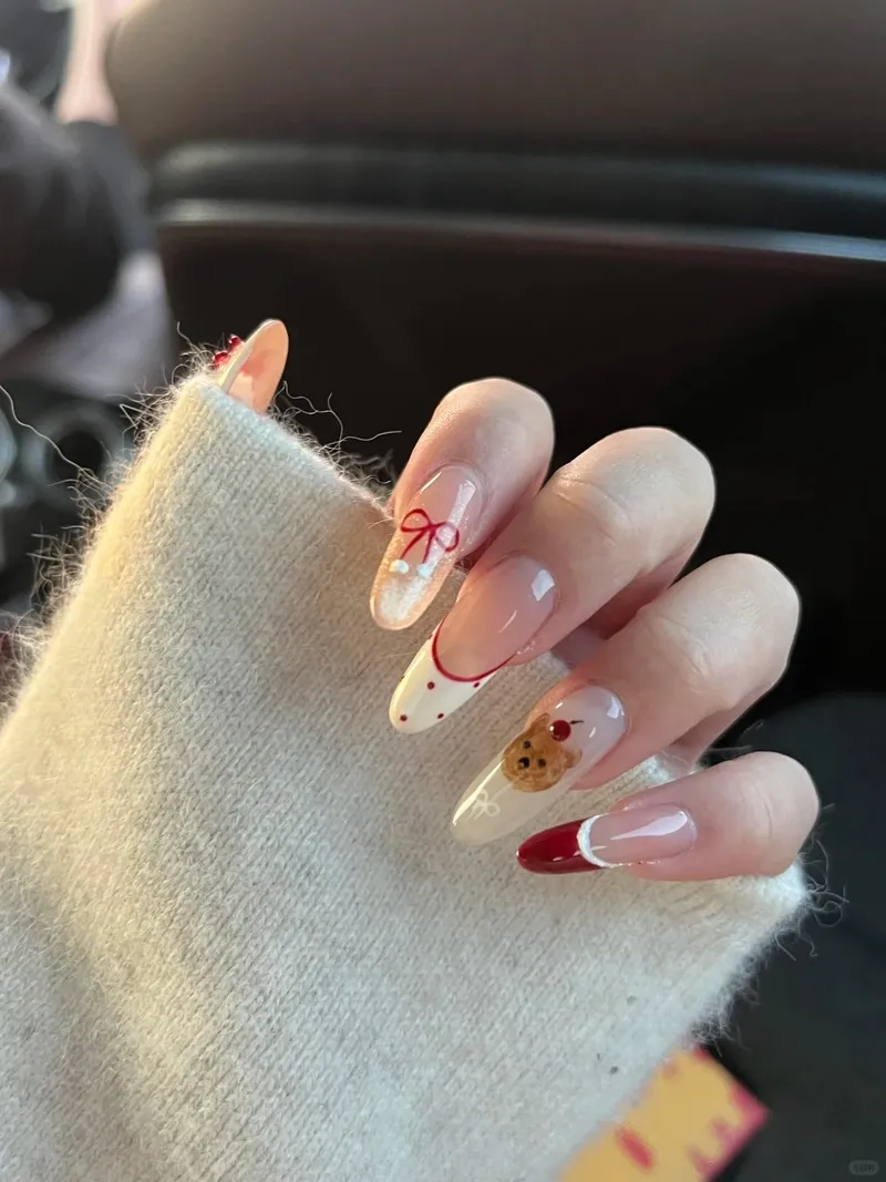 Thể hiện cá tính qua kiểu nail noel thu hút mọi ánh nhìn
