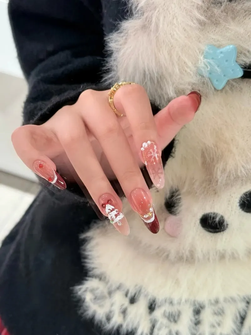 Xinh xắn đón mùa với móng xinh noel dễ thương