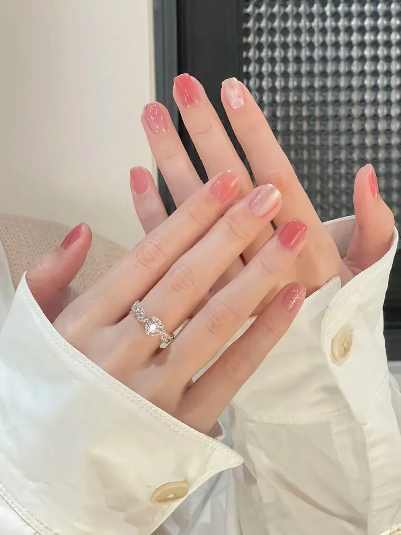 Mẫu mã đa dạng với mẫu móng màu hồng thạch đẹp mắt