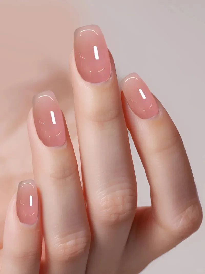 Mềm mại nổi bật với móng tay màu hồng pastel dễ thương