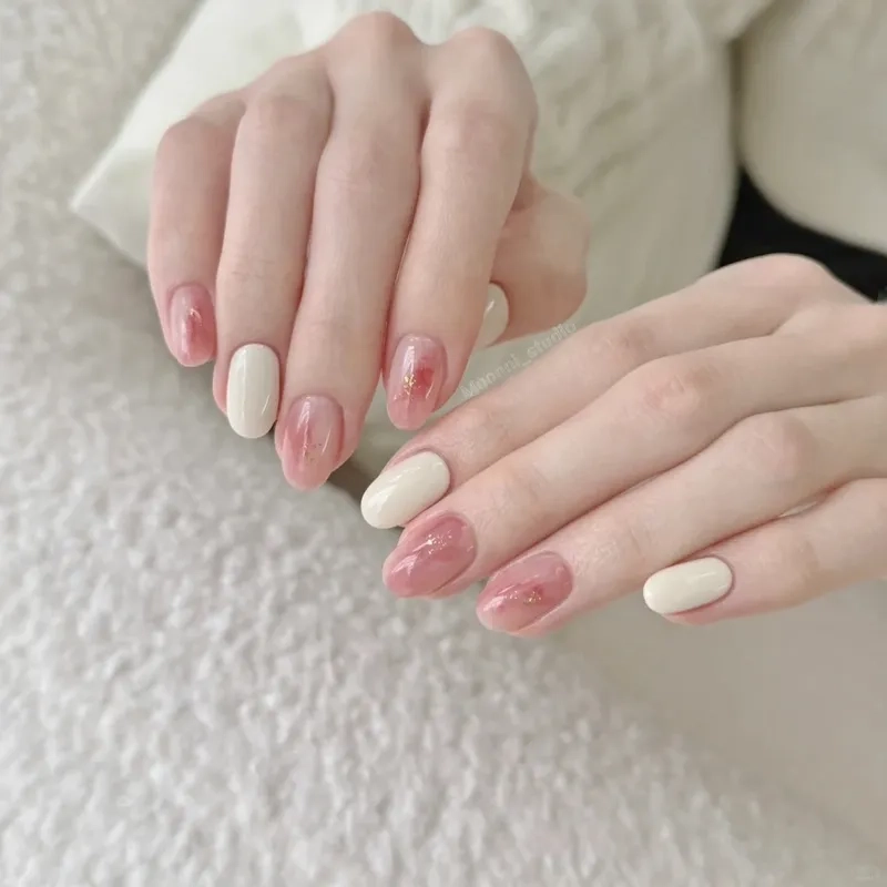 Đẹp tinh tế với mẫu nail hồng pastel thời thượng