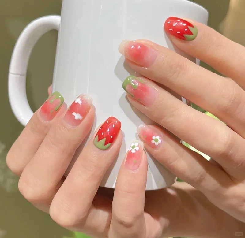 Màu sắc tinh tế của sơn móng tay màu pastel dịu dàng