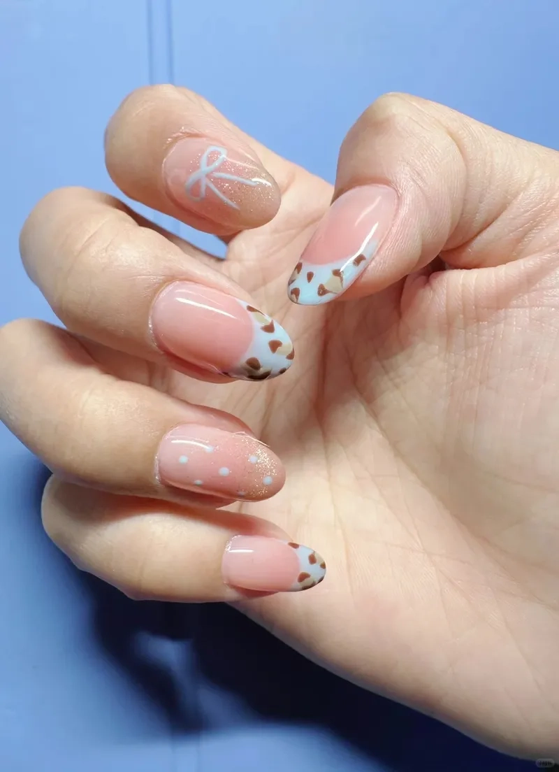 Tạo ấn tượng đậm nét với mẫu móng tròn thanh lịch