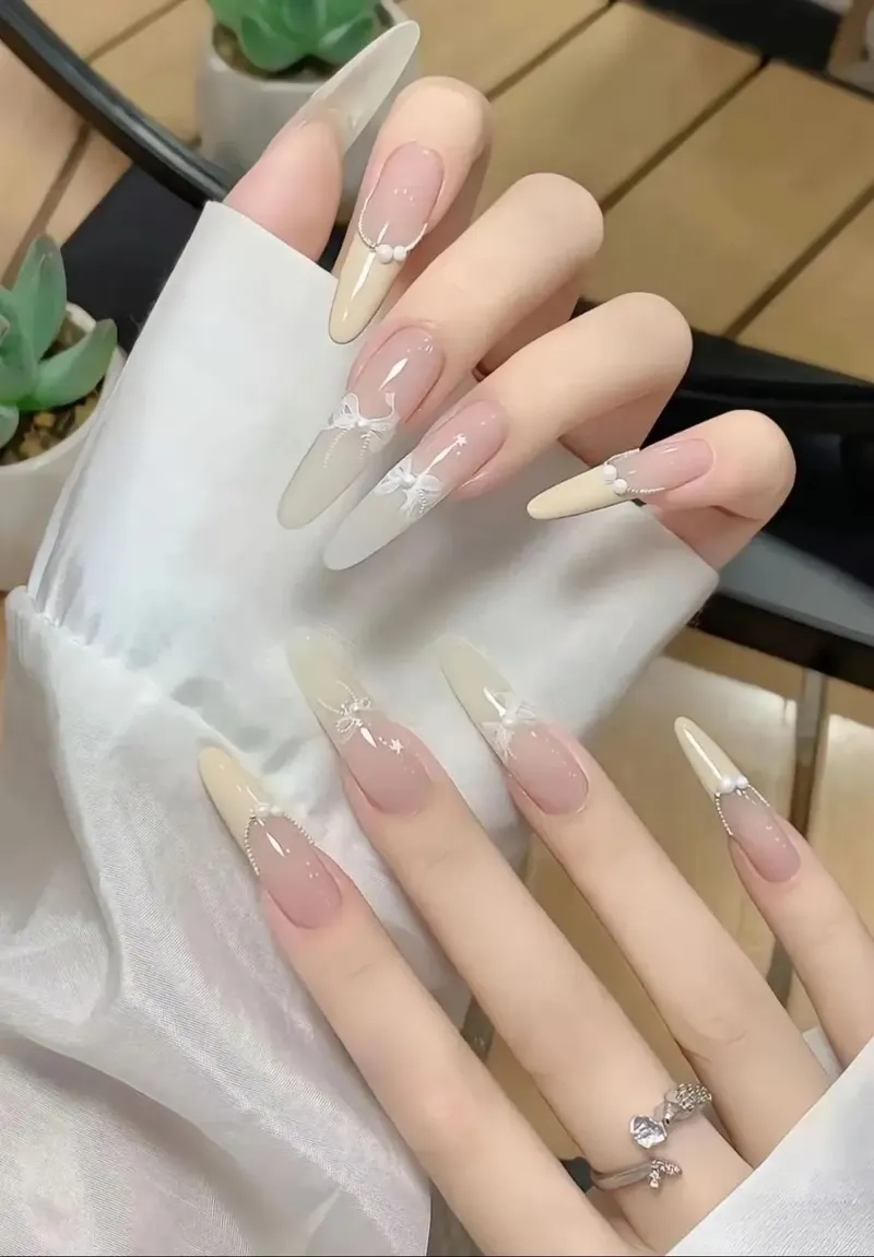 Phong cách thanh lịch từ móng tròn đẹp dành riêng cho bạn