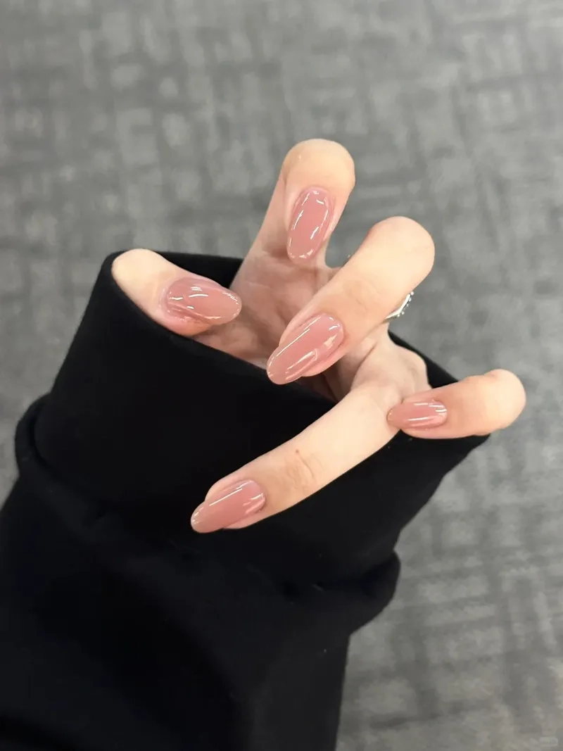 Thử ngay kiểu mới lạ với mẫu nail phom tròn nhọn độc đáo