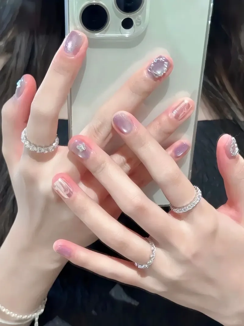 Nail màu tím pastel mang đến vẻ đẹp dịu dàng nữ tính