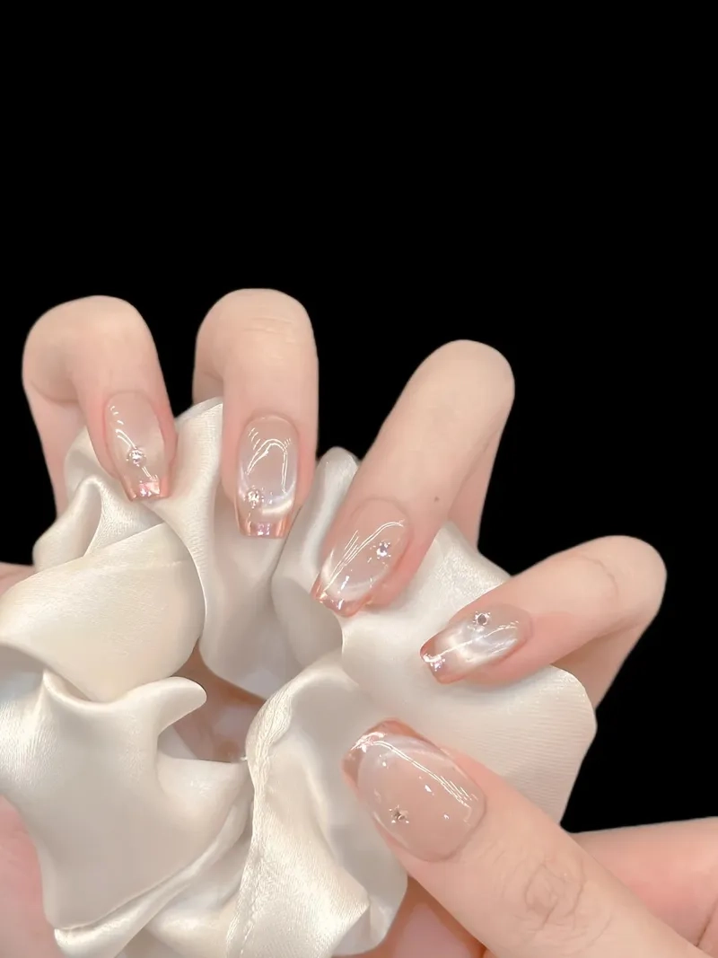 Tỏa sáng với sơn tráng gương ngọc trai thời thượng và sang trọng