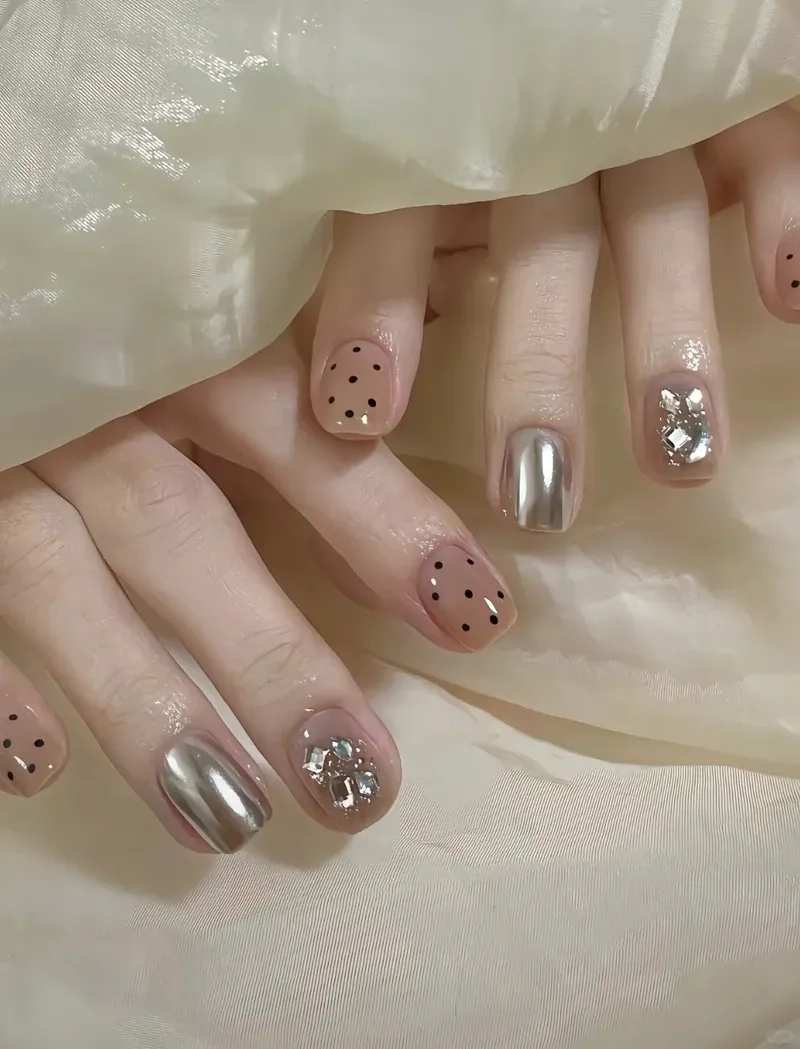 Lôi cuốn mọi ánh nhìn bằng móng tráng gương đẹp sang trọng