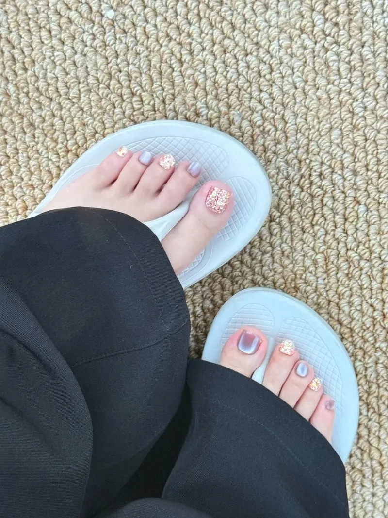 Bộ sưu tập màu sắc đa dạng cho mẫu màu móng chân đẹp nổi bật cá tính