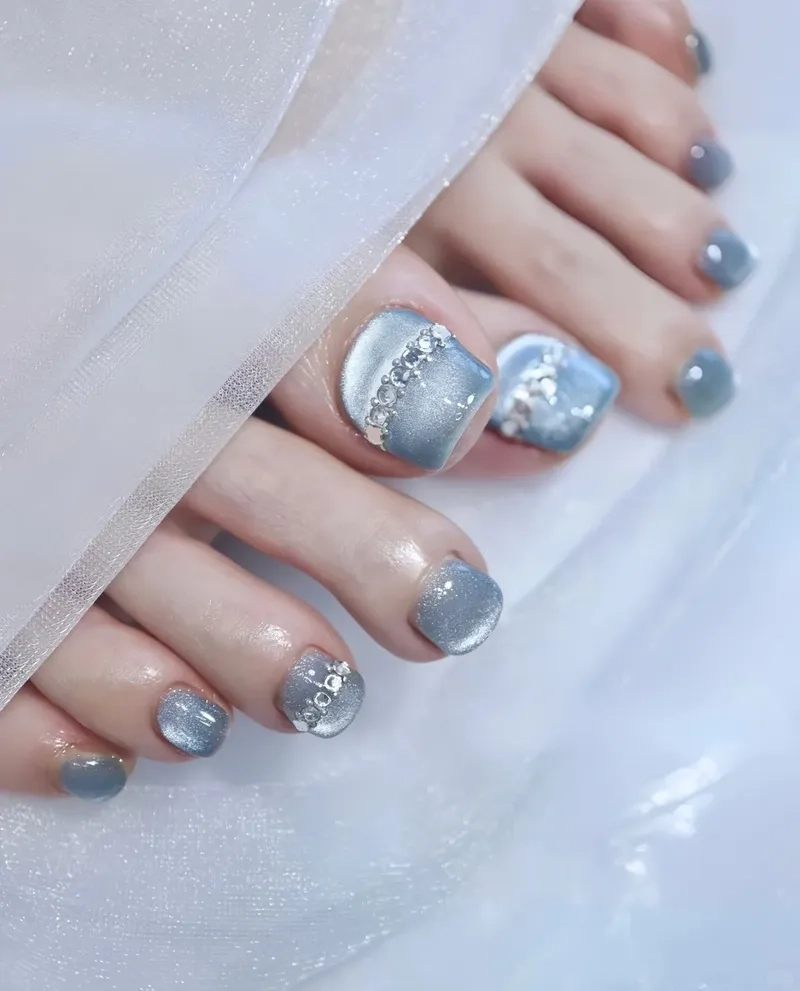 Nổi bật trong mọi ánh nhìn với mẫu móng chân đẹp trẻ trung ấn tượng