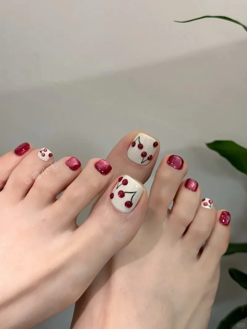 Nâng tầm thẩm mỹ với làm nail móng chân đẹp chuyên nghiệp
