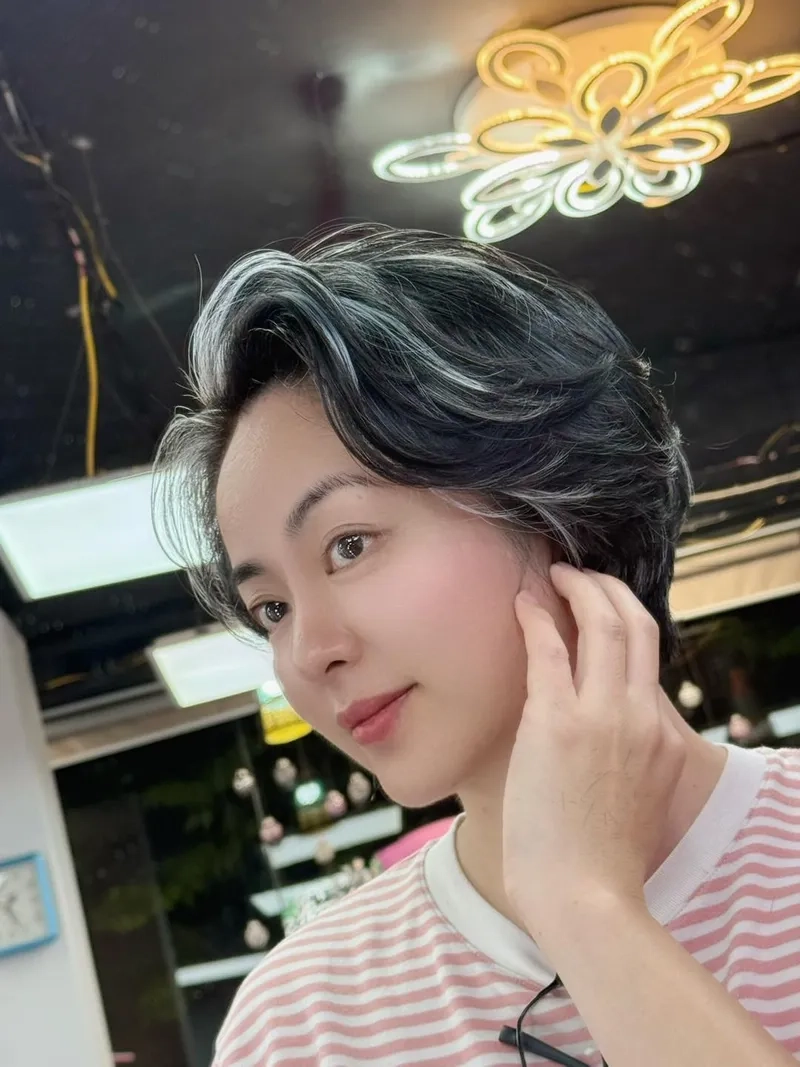 Kiểu tóc cá tính và sành điệu với tóc móc line phong cách