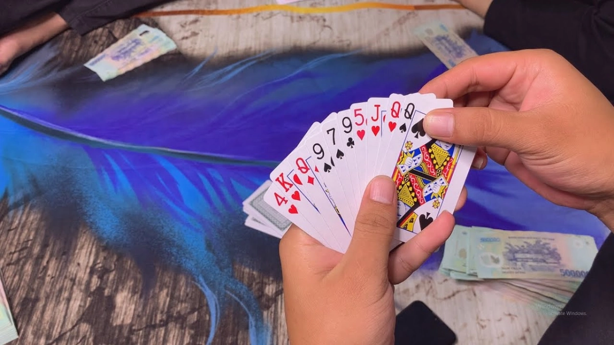 Nhập môn phỏm 9 cây: Hiểu luật để không thua sớm