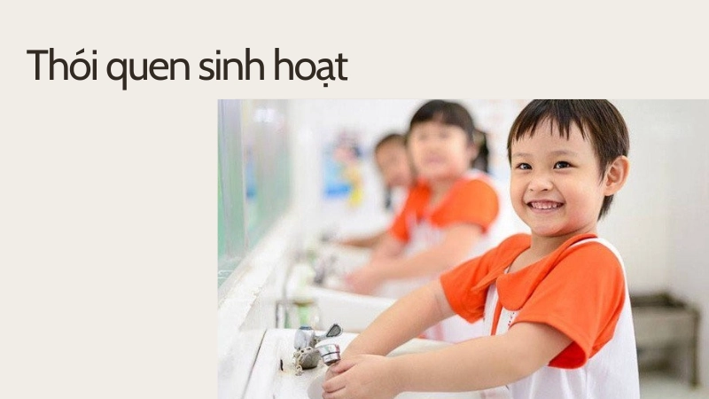 Trẻ nhỏ rửa tay sạch sẽ bằng xà phòng để phòng ngừa bệnh tật