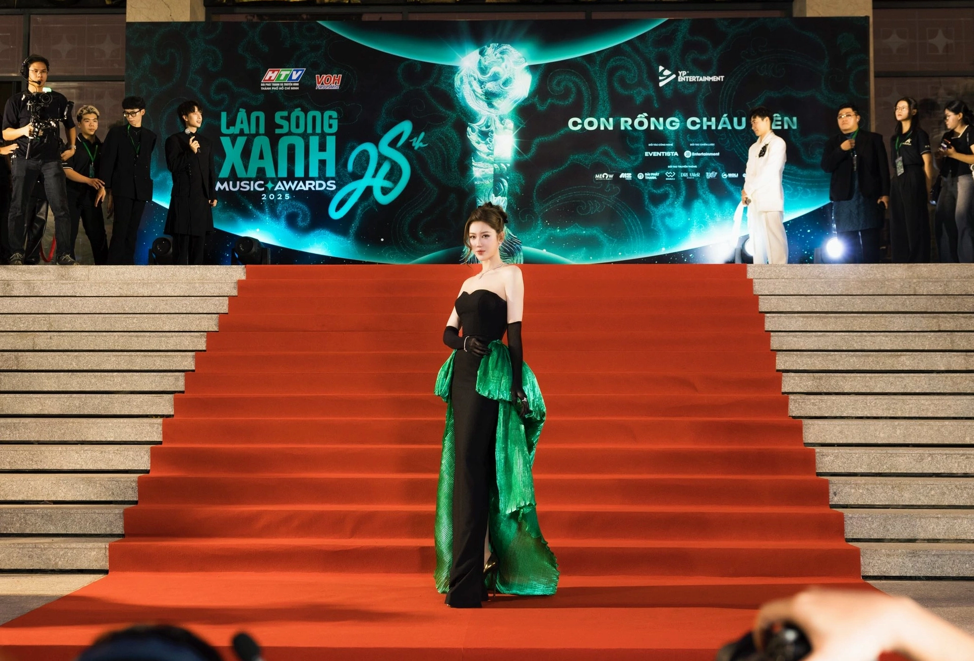 Vẻ đẹp mặn mà của Thúy Ngân sau những biến cố tình cảm