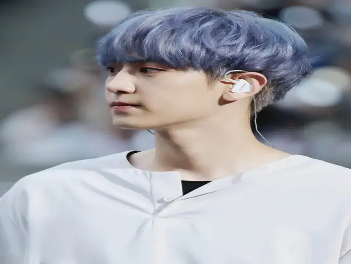 Chiêm ngưỡng ảnh tóc màu màu xanh khói đẹp ngất ngây