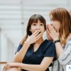 Ngực con gái tuổi dậy thì phát triển thế nào và những điều cần biết