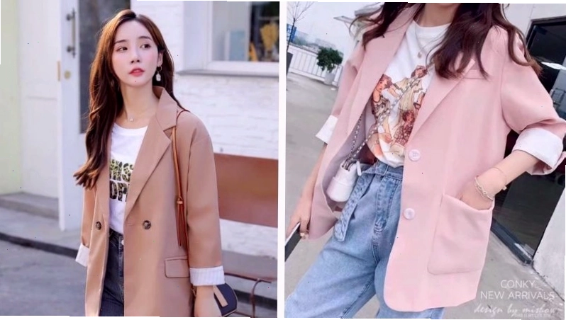 Áo blazer khoác ngoài áo phông trắng và quần jeans năng động
