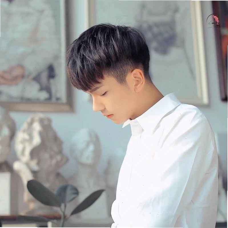 Biến thể tóc Mohican dài tạo kiểu đa dạng