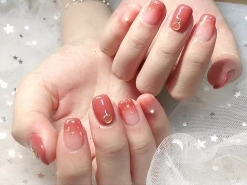 Bộ sưu tập các màu nail đẹp tôn da ngăm ấn tượng