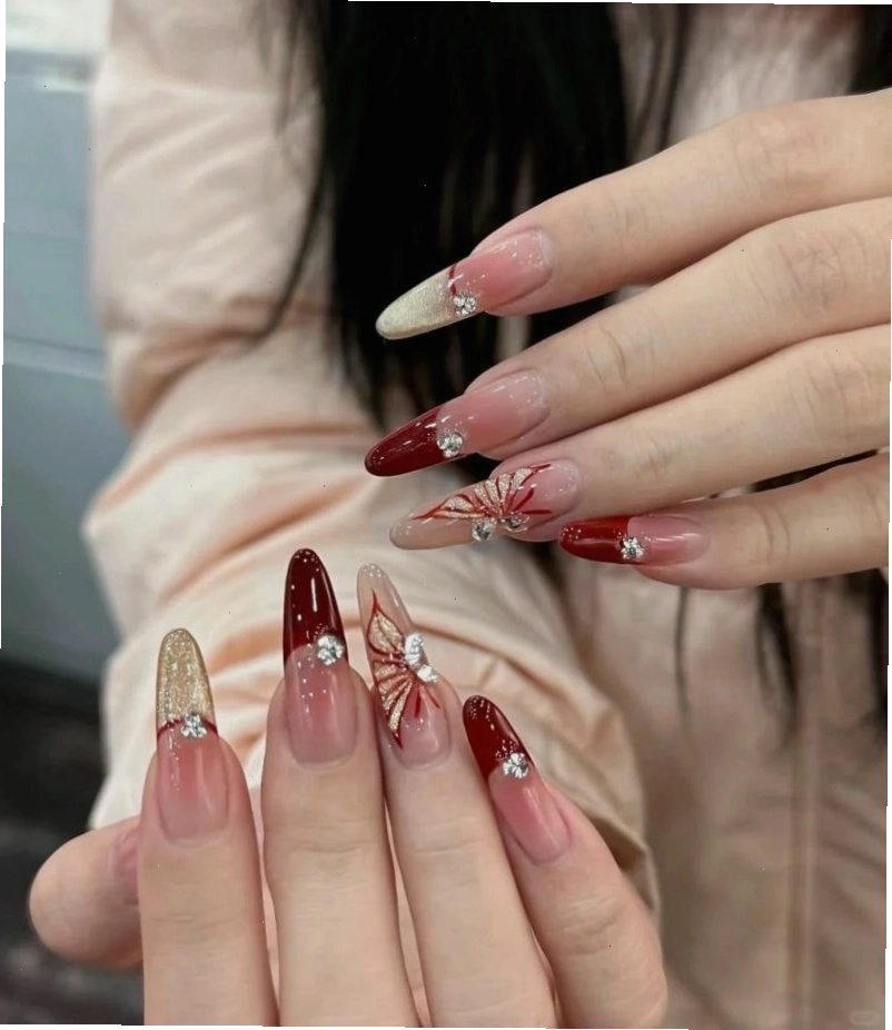 Các gam màu nail Tết 2026 thời thượng
