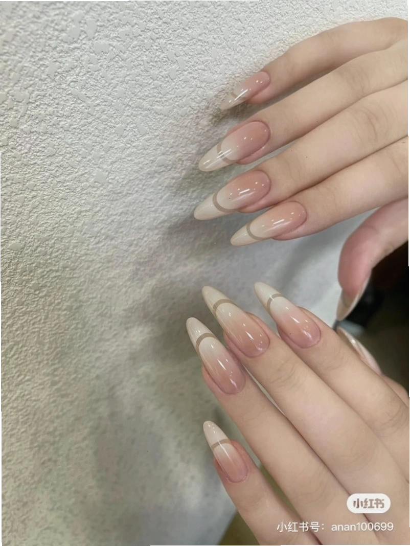 Cách chăm sóc móng sơn đầu trắng bền đẹp