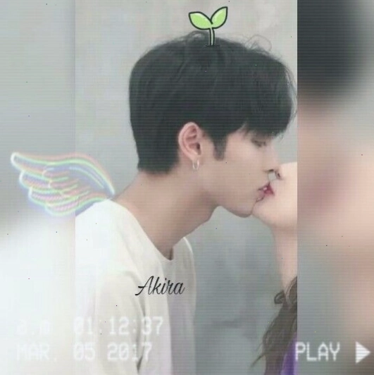 Cặp đôi đáng yêu sử dụng avatar đôi với hình ảnh nhân vật chibi