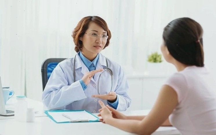 Chăm sóc vết mổ sau nâng ngực đúng cách để mau lành