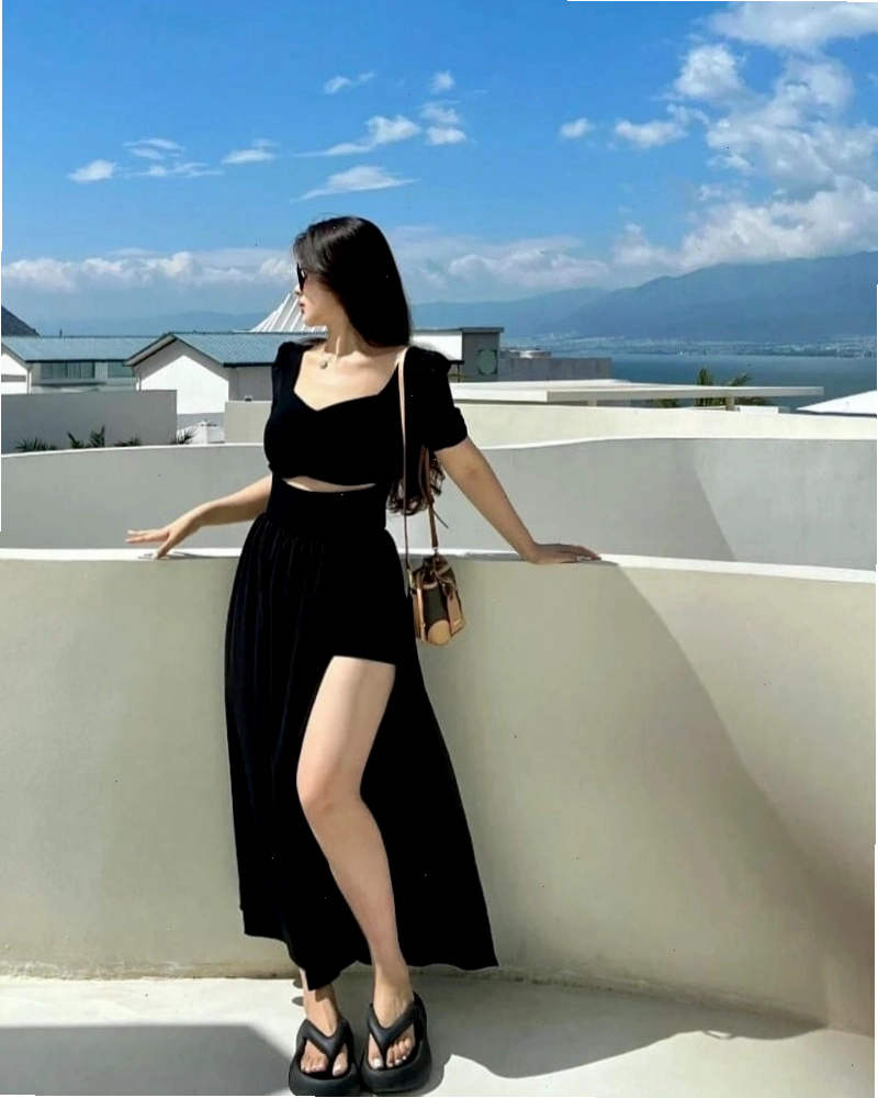 Chọn họa tiết kẻ sọc dọc để tạo hiệu ứng thon gọn cho vóc dáng