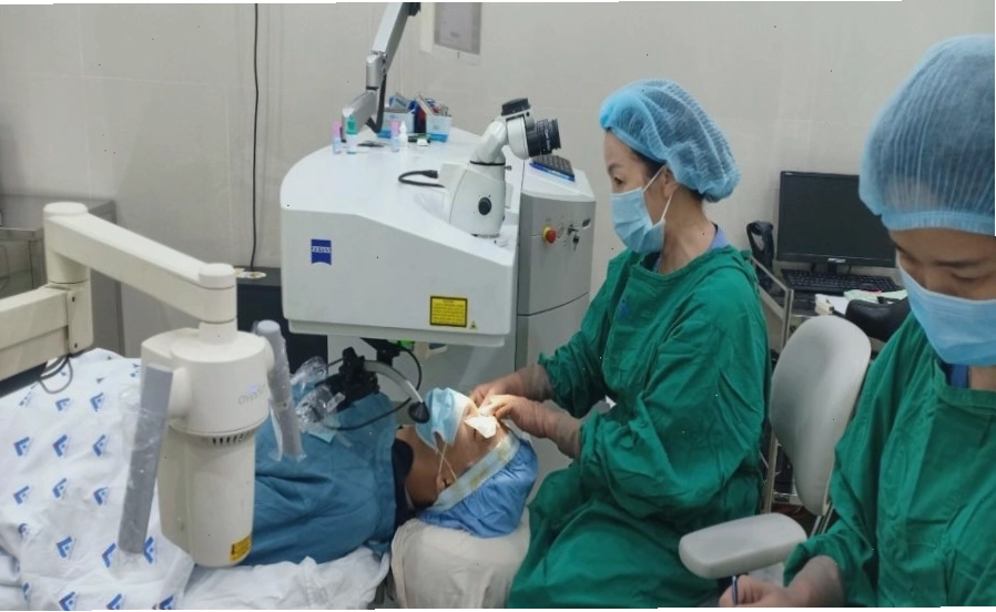 Chuyên khoa lâm sàng và cận lâm sàng tại Bệnh viện Mắt TP.HCM