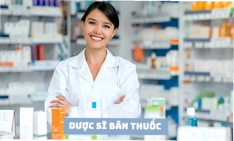 Hiểu rõ Dược sĩ bán thuốc là gì và vai trò của họ trong ngành y tế