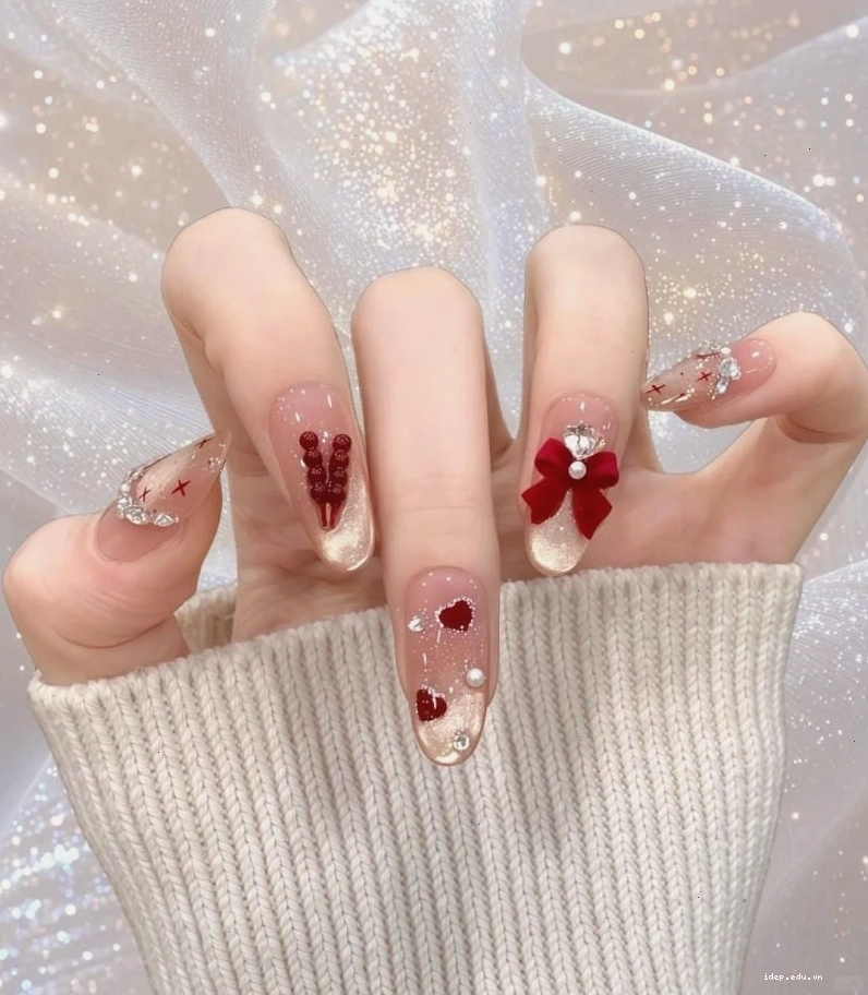 Hiệu ứng sơn cẩm thạch cho nail Tết